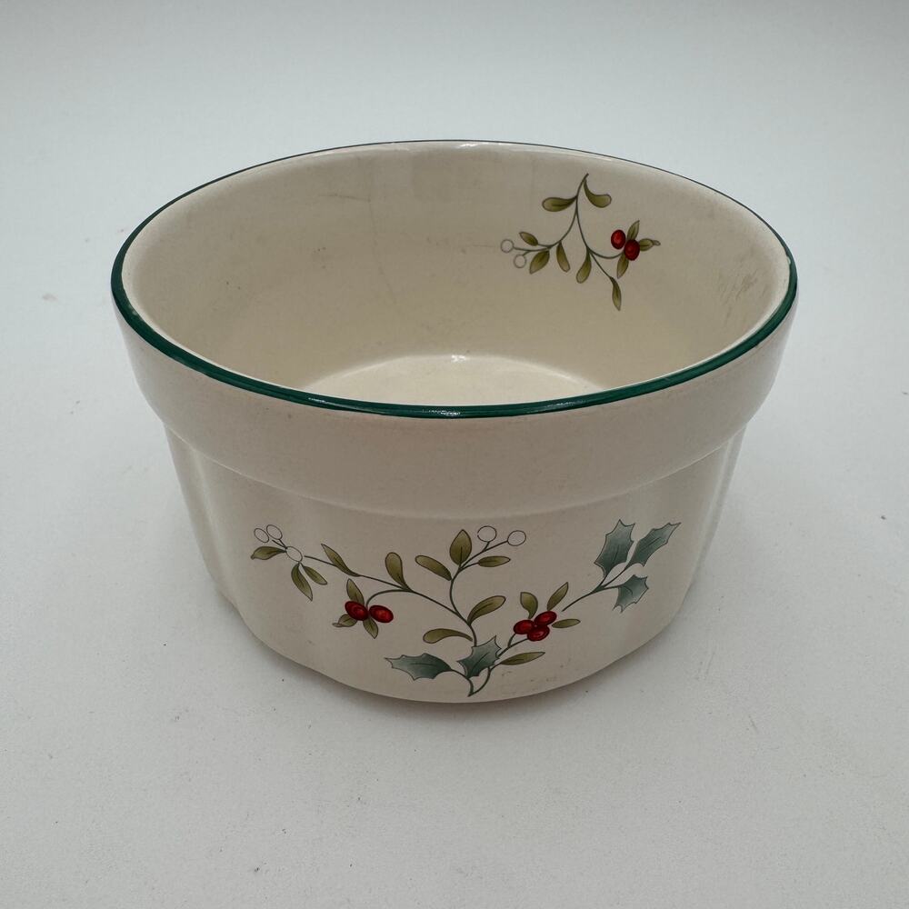 Winterberry by Pfaltzgraff Sculpted Dip Bowl 4.5 inch